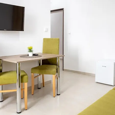 Motorest Farmárik Apartamento Topoľčany